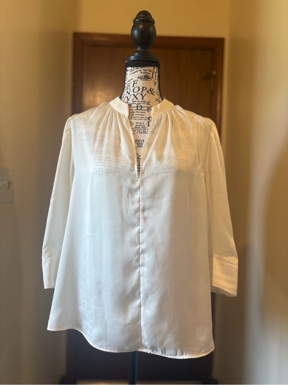 H&M Cream Split-Neck Button-Front Blouse
